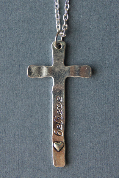 Кулон металлический на цепочке под серебро 23х47 мм Крест длинный - надпись Faith, Belive с сердечком (КМСЦк2-6)