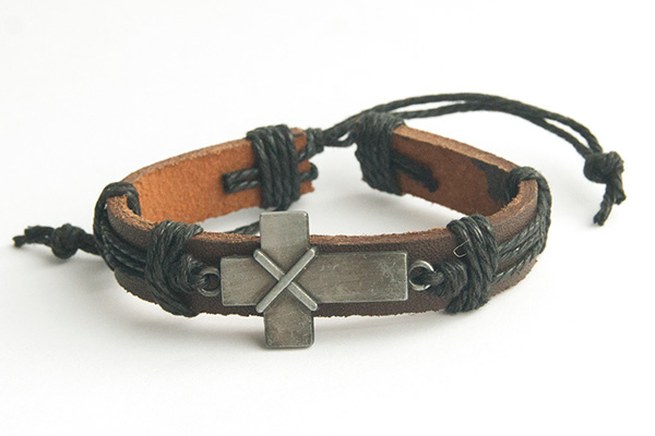 Крест с перевязкой накрест - кожаный браслет (черный шнур)