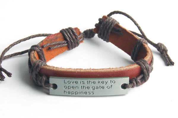 Love is the key to open the gate of happiness - кожаный браслет (темно-коричневый шнур)