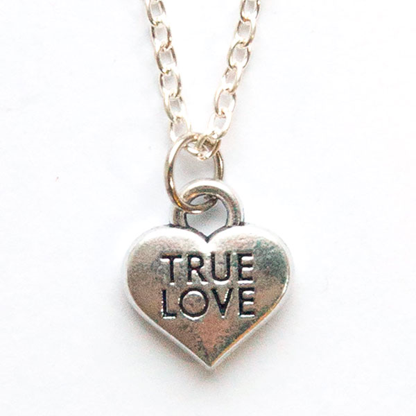 Кулон на цепочке - Сердце True Love (под серебро)