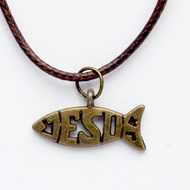 Кулон металлический на шнурке - Рыбка Jesus вырубка (горизонтально, под бронзу)