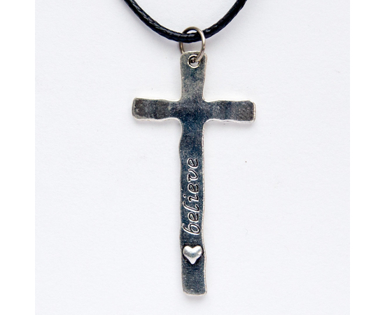 Кулон металлический на шнурке - Крест длинный - надпись Faith, Belive с сердечком, под серебро